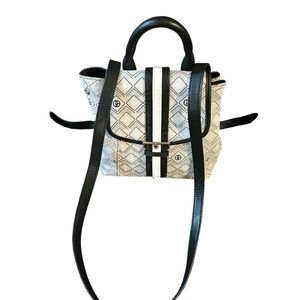 NWOT Giani Bernini Backpack Purse